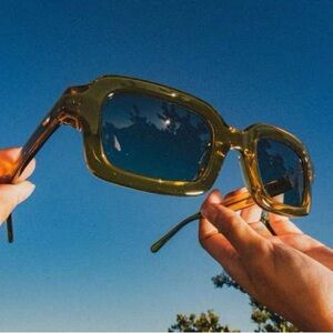 💚 EUC Crap Eyewear The Lucid Blur Sunglasses in Crystal Kelp Bio